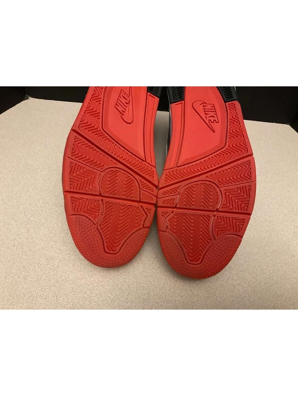 Mens Nike Air Flight Lite Mid Top Sneakers White/Black/Red BQ4212-100. Size 13.